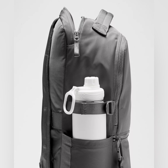 Lululemon New Crew Backpack_Navy Blue_Discontinued color - Picture 6 of 9